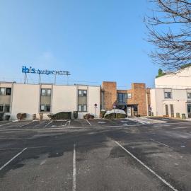 Ibis Budget Clermont Ferrand - Le Brezet - Aeroport, hotel en Clermont-Ferrand
