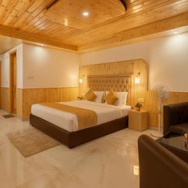 Himalayan Fort Resort, Manali - A Riverside Retreat, ξενοδοχείο σε Manāli