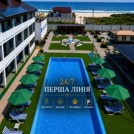 Weekend Family Hotel, Hotel in Karolino-Buhas