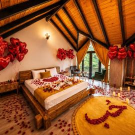 Villa Vrosi - فلل وأكواخ فيروز السياحية, hotell i Ardeşen