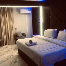 Kim Royal Hotel and Suites, hotel in Festac Town