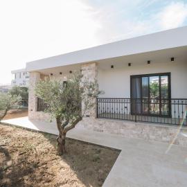 Stanovic Bungalow、ウルツィニのホテル