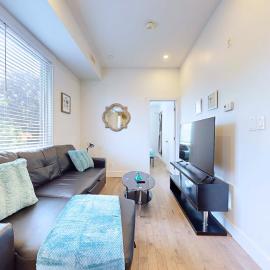 StayStreet Suites - Modern & Bright Queen Suite、トロントのホテル