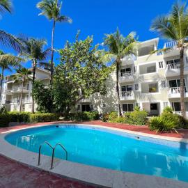 CARIBBEAN VACATION STUDIOS with SEA VIEW and GARDEN VIEW，位于蓬塔卡纳的酒店