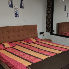 Shree Hariraj Guest House، فندق في فابي