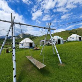 Smagul Yurt Stay KOLSAI, hótel í Kurmenty