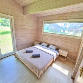 Giruliu kopa, hotel din Melnragė