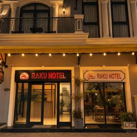 Raku Hotel & Coffee Grand World Phú Quốc, готель у місті Фукуок