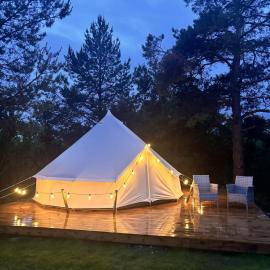 Anniksson Glamping Telk- Loodustelk, hotel em Virtsu