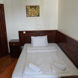 Hotel Compass, hotel u gradu 'Kraljevo'