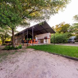Kansukwa में, होटल Hakusembe River Camping2Go