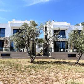 Qeparo Residences by the Sea, hotel v destinácii Qeparo
