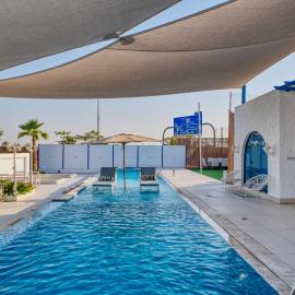 Santorini Villa 40 Meters Pool Blue feeling, hotel em Ras al-Khaimah