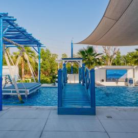 Santorini Villa 40 Meters Pool Blue feeling، فندق في رأس الخيمة