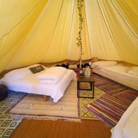 Tipi coloré à la Ferme à la plage, hotel en Le Porge