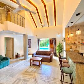 Aashiayana Villa - The Dream Stays ll Big Pvt Pool ll 3 Ac rooms ll Wi-fi、ロナバラのホテル