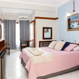 Hotel São Charbel, hotel en Ubatuba