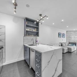 Central Alpine Condo, hotel em Whistler