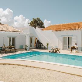 Viesnīca Aldeia Caiçara Surf Lodge pilsētā Alžezura