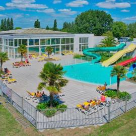 Camping 4 étoiles Les Amiaux - Tente bungalow équipée 23m2 - Piscines - 900m plage - Sezonia, hotell i Saint-Jean-de-Monts