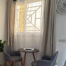 Le bungalow by mk, hotel v mestu Nzogobeyork