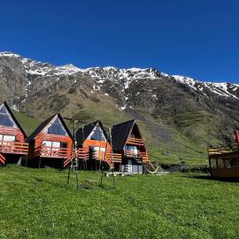 Cozy Home Kazbegi, hotelli kohteessa Kazbegi