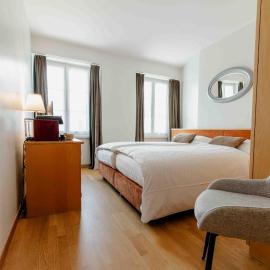 Hôtel du Cheval Blanc - City center, hotel sa Bulle