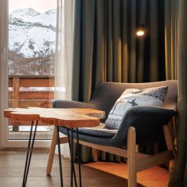 Amber Ski-in/out Hotel & Spa，位于萨斯费的酒店