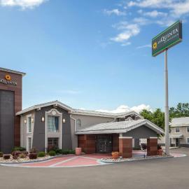 La Quinta Inn by Wyndham Omaha West, отель в Омахе