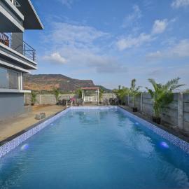 II EMPYREAN STAYS II LEONCINO VILLA II 4BHK II LARGEST SWIMMING POOL II AC Il, hotell i Lonavala