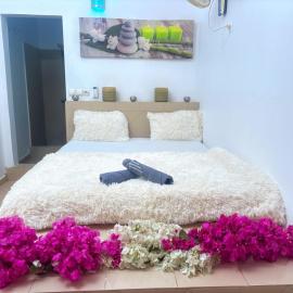Hébergement H, hotel u gradu 'Ngaring'