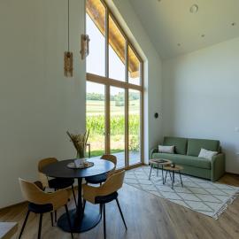 Glamping resort Dolenjc, hotel di Novo Mesto