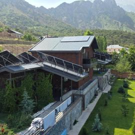 Panorama Lux Guest House, hotell i Chimgan