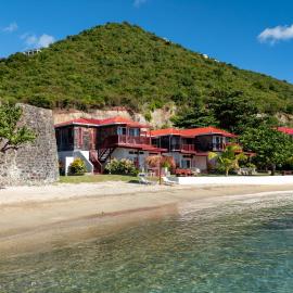 Fort Recovery Beachfront Resort, Hotel in Freshwater Pond
