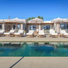 Zefyria Luxury Suites โรงแรมในZefiría