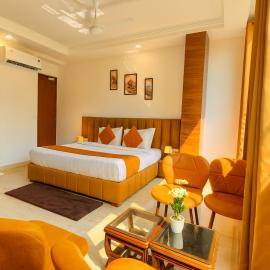 Hotel La Casa, Amritsar #swimming pool #prime location #luxury rooms #best selling hotel near golden temple, хотел в Амритсар
