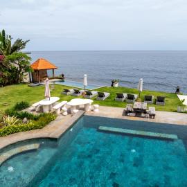 Seaside Oceana Suites by Mahaprana
