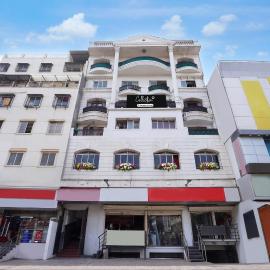 Super Collection O Dagdu Seth Ganpati Crossway Formerly Malwade Motels، فندق في بيون