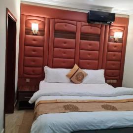 Awka में, होटल Grand East Hotel