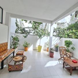 Téranga Home Cosy & Spacieux à 600m de la plage, hotel din Dakar