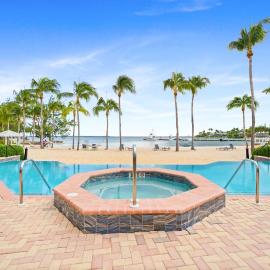 Driftwood Village में, होटल Kai-Tastic 15B - 2BR Kaibo Condo with Pool and Beach