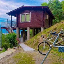 The Little Cabin in Shodoshima -小豆島 山小屋 リトルキャビン-, хотел в Шодошима