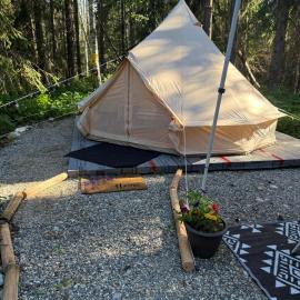 Willowbank Bell Tent, hotel en Golden