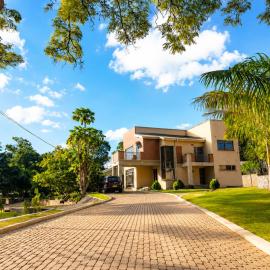 JAC Tilama BNB Villa-3 Bedroom, hotel v destinácii Blantyre
