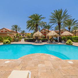 Gold Coast Aruba Luxurious Gated Residential and Resort-style Community by Bocobay, hotelli Palm Beachillä
