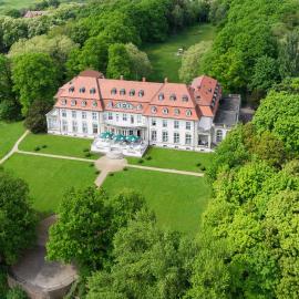Hotel Schloss Storkau، فندق في Storkau