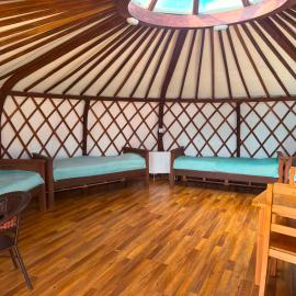 King Terelj Resort, Single Bed in Shared Yurt, hotel en Nalayh