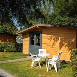 Nio, hotel en Houschthauser