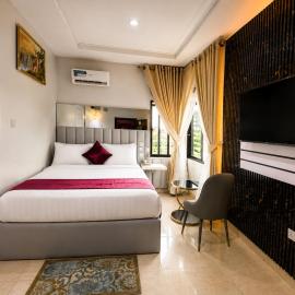 Golden Tulip Rosa Villa Hotel & Suites, hotel in Owerri