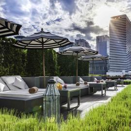 Mövenpick Hotel Sukhumvit 15 Bangkok, хотел в Банкок
